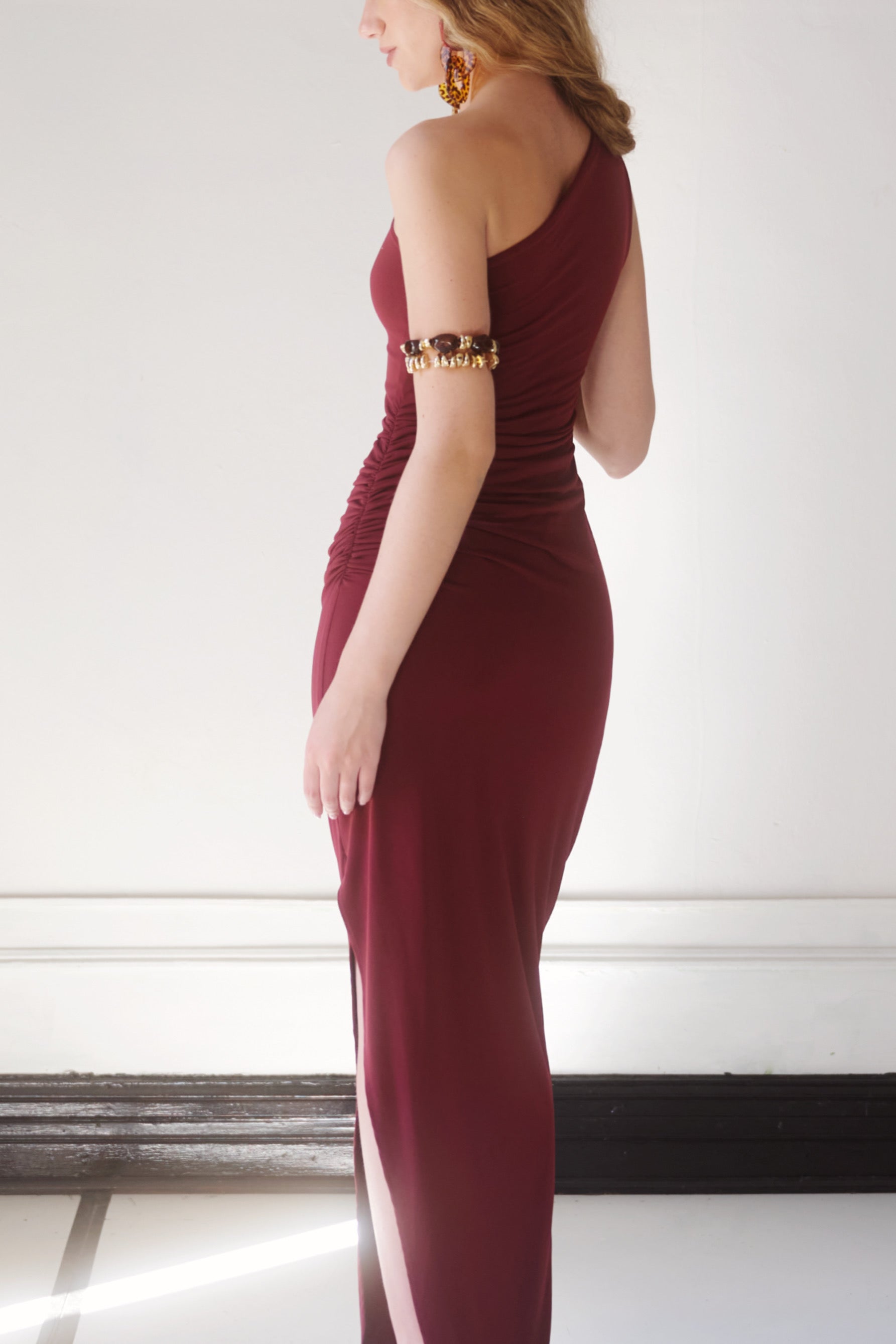 Vestido Cyra Burdeo